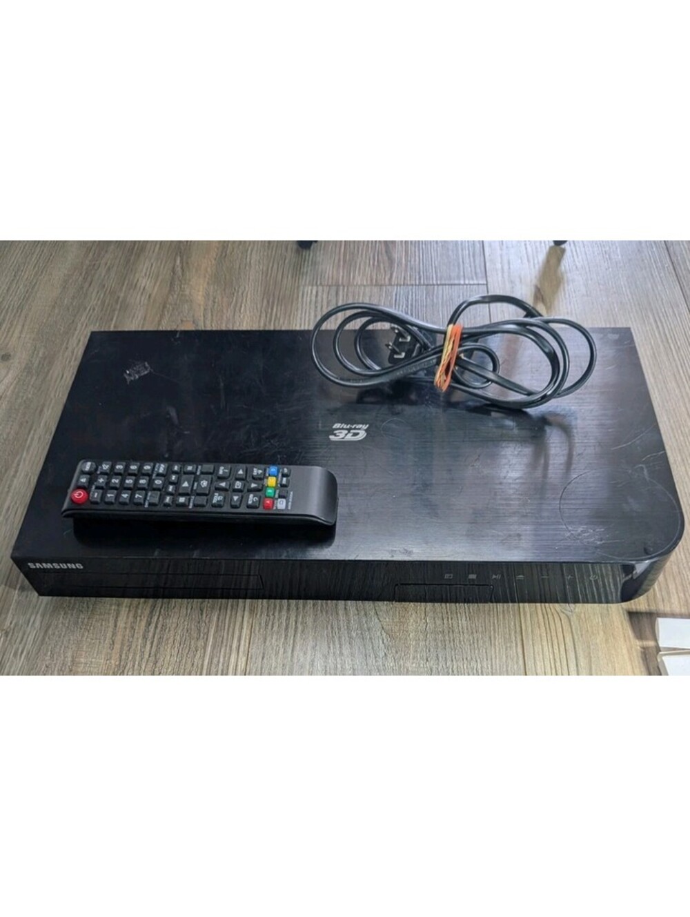 Samsung Model HT-J4500 Blu Ray Home Theater System - Tested & Works With Remote